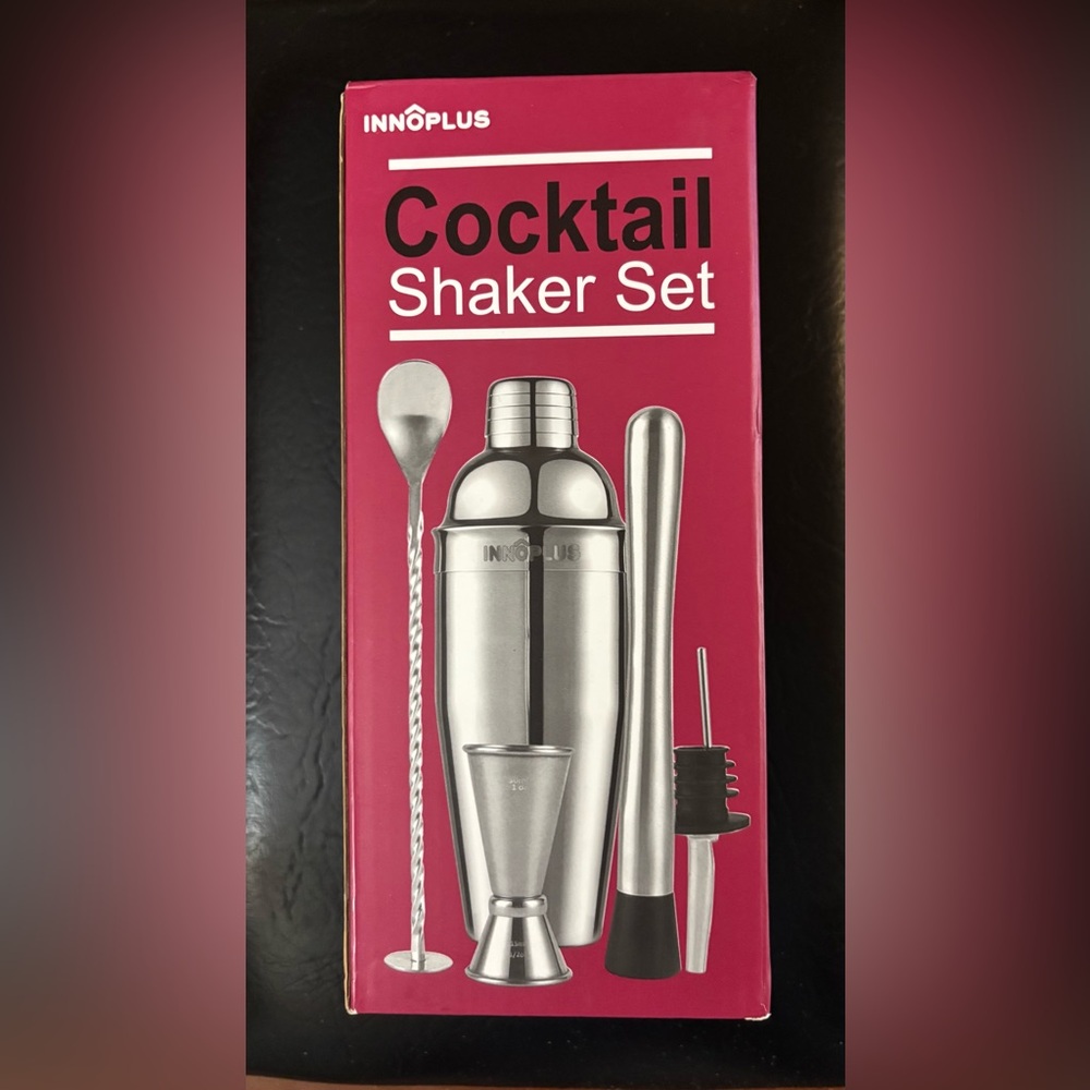 Cocktail Shaker Set (never used)